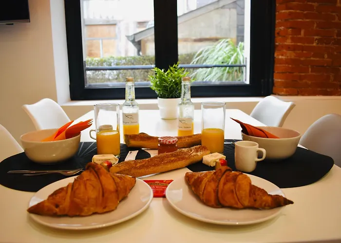 L'entre-deux Apartment *